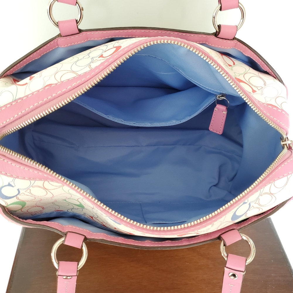 Coach Signature Chelsea Purse - Picture 4 of 9